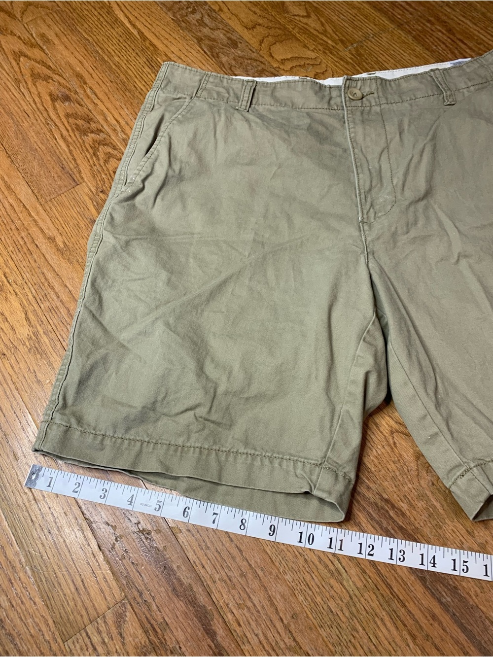 Old Navy Lived-In Straight Khaki Chino Shorts Mens Size 36 Tan - Picture 8 of 8